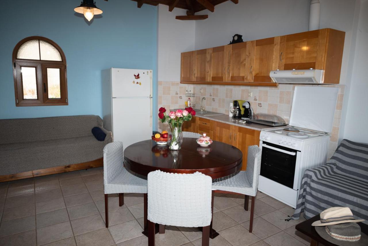 Sophia Limeni Apartments And Studios エクステリア 写真